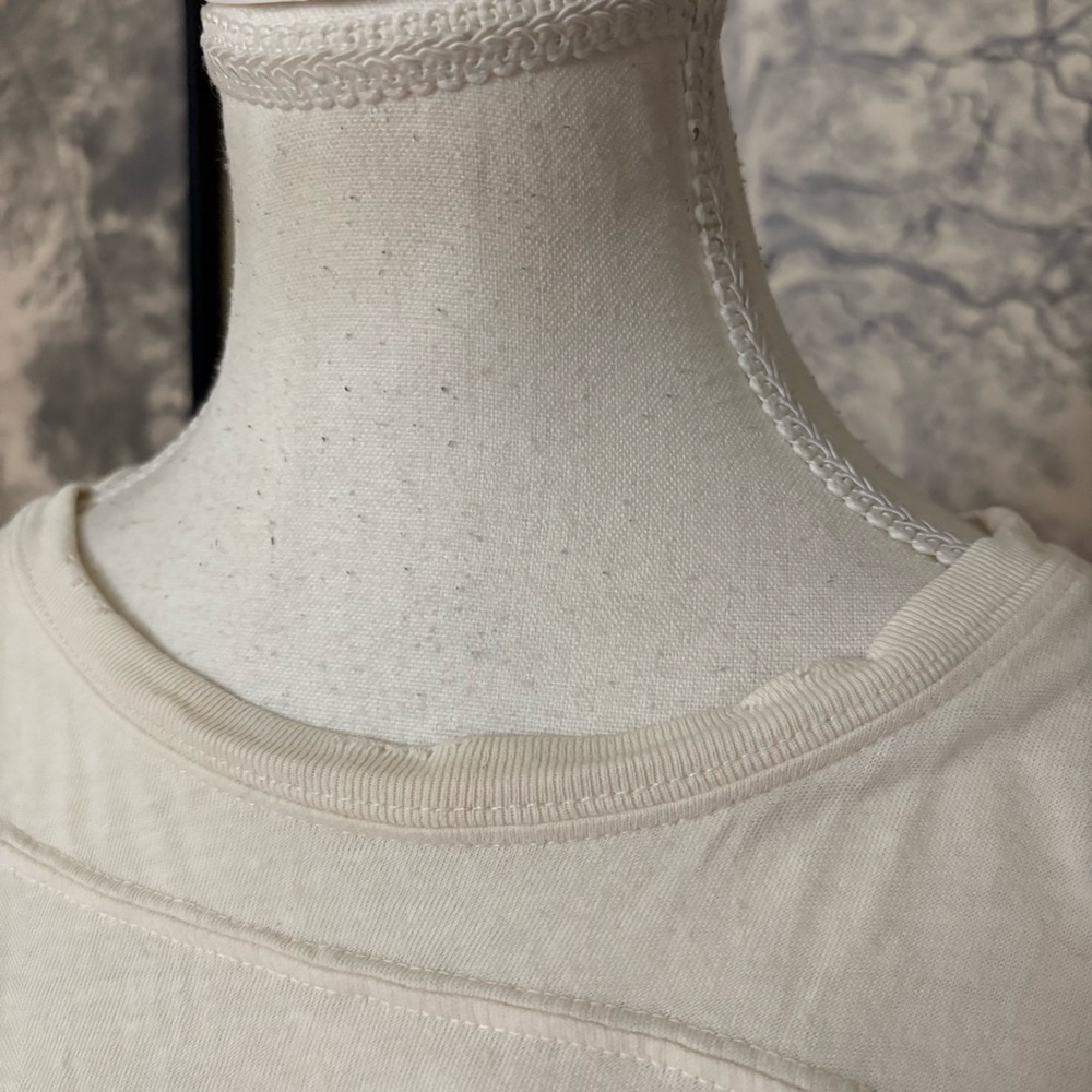 THE GREAT. Cream Long Sleeve 'The Great 41' Appliqué Tee - Picture 3 of 9
